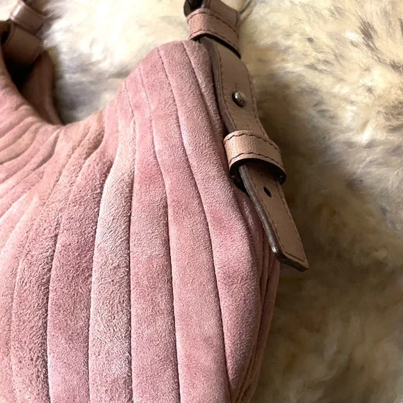 Yves Saint Laurent Tom Ford Collection Pleated Suede Bag - Picture 4 of 13